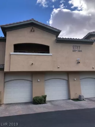 Photo #5: 2070679 Listing