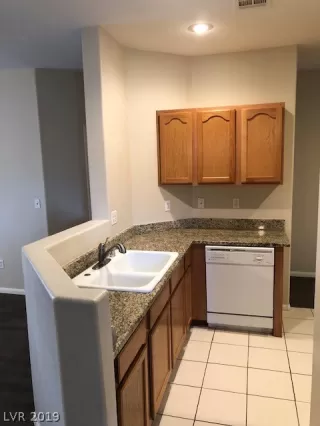 Photo #6: 2070679 Listing