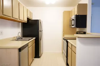 Photo #4: 2070682 Listing 