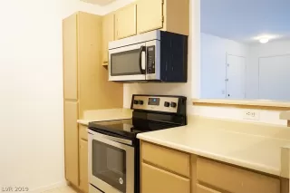 Photo #5: 2070682 Listing 