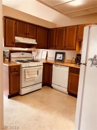 Photo #4: 2070722 Listing 