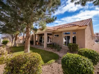 Photo #2: 2070736 Listing