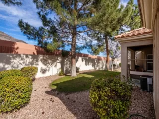 Photo #3: 2070736 Listing