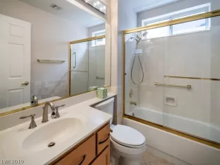 Photo #5: 2070736 Listing