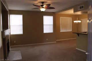 Photo #5: 2070780 Listing