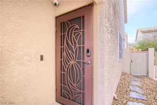 Photo #2: 2070795 Listing