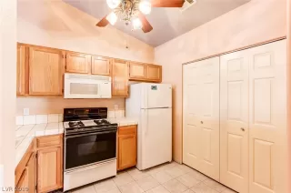 Photo #1: 2070828 Listing 