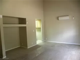 Photo #2: 2070899 Listing 