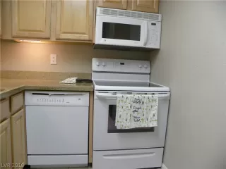 Photo #5: 2070899 Listing 