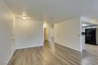 Photo #6: 2070900 Listing 