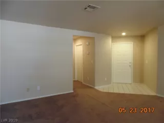 Photo #4: 2070954 Listing