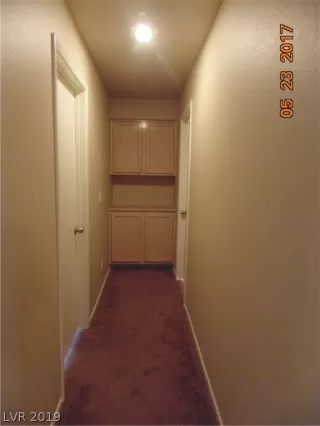 Photo #5: 2070954 Listing