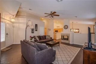 Photo #5: 2070955 Listing 