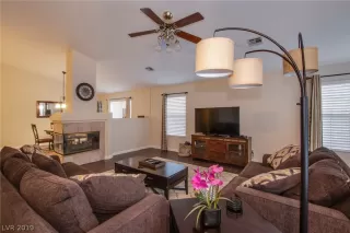 Photo #6: 2070955 Listing 