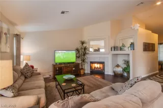 Photo #4: 2070962 Listing 