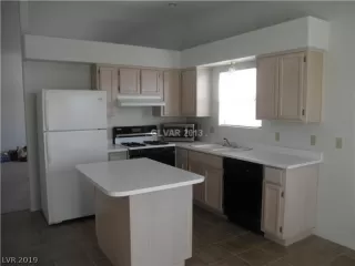 Photo #3: 2070973 Listing 