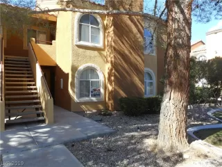 Photo #1: 2071018 Listing 