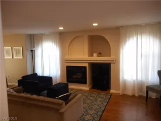 Photo #3: 2071018 Listing 