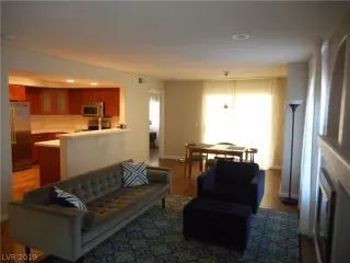 Photo #4: 2071018 Listing 