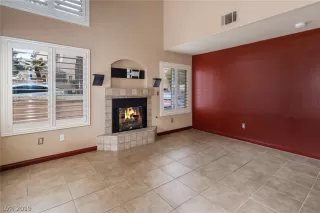 Photo #3: 2071022 Listing