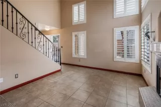 Photo #4: 2071022 Listing