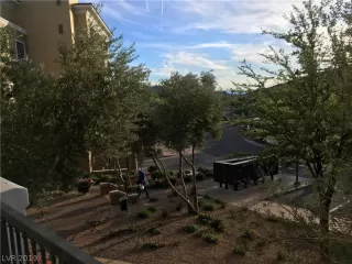 Photo #4: 2071061 Listing 