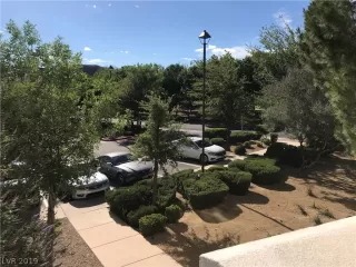 Photo #5: 2071061 Listing 