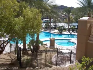 Photo #2: 2071065 Listing