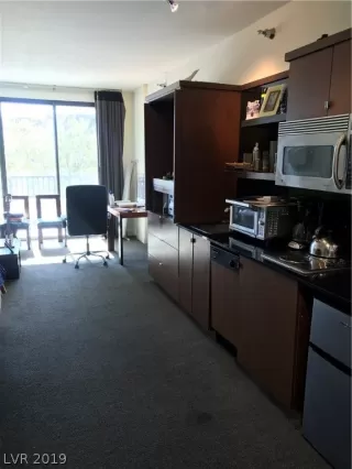 Photo #6: 2071065 Listing