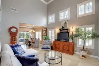 Photo #4: 2071136 Listing 