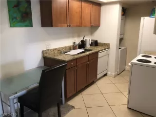 Photo #4: 2071165 Listing