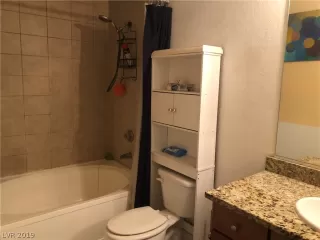 Photo #5: 2071165 Listing