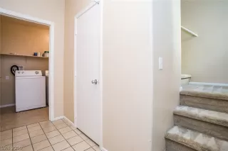 Photo #3: 2071171 Listing 