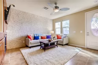 Photo #2: 2071192 Listing