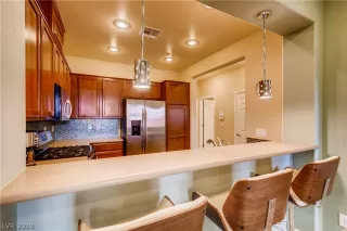 Photo #6: 2071192 Listing