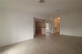 Photo #4: 2071197 Listing