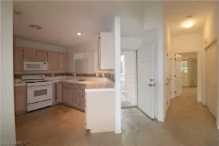 Photo #6: 2071197 Listing