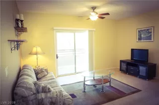 Photo #2: 2071231 Listing 