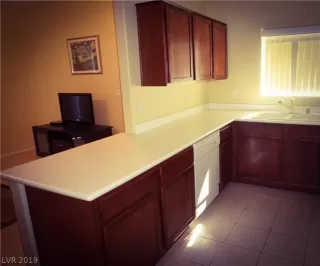 Photo #5: 2071231 Listing 