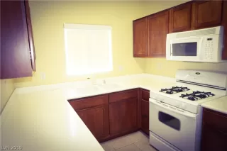 Photo #6: 2071231 Listing 