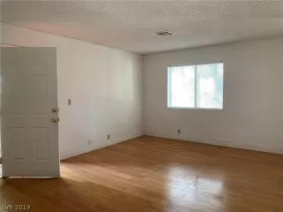 Photo #3: 2071263 Listing 