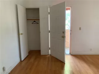 Photo #4: 2071263 Listing 