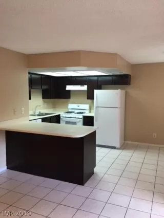 Photo #3: 2071295 Listing