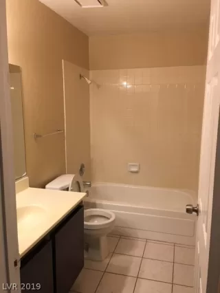 Photo #5: 2071295 Listing