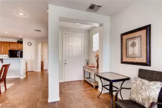 Photo #2: 2071322 Listing