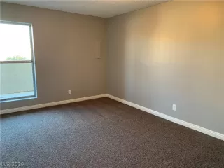 Photo #5: 2071353 Listing 