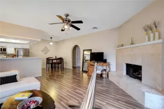 Photo #3: 2071363 Listing