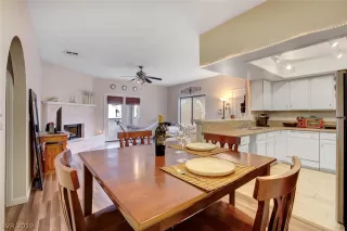 Photo #6: 2071363 Listing