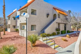Photo #3: 2071377 Listing 