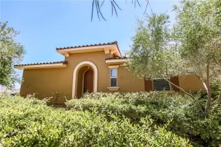 Photo #4: 2071406 Listing 